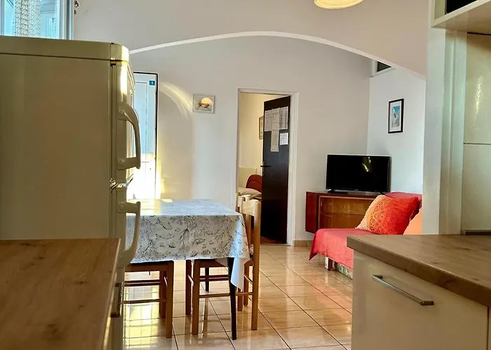 Tri Palme 수페타르