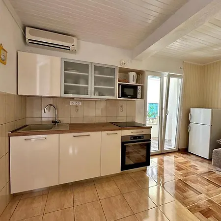 Tri Palme Apartman Supetar